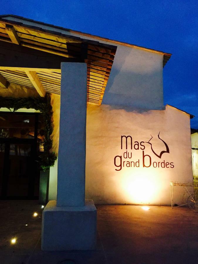 Mas Du Grand Bordes Saint-Laurent-dʼAigouze Exterior foto
